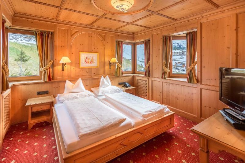 Hotel Edelweiss & Gurgl Обергургл Екстериор снимка